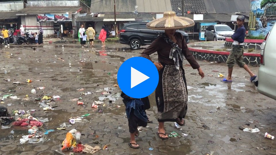 Ramai Pengunjung Banyak Sampah Berserakan Di Wisata Budaya Baduy